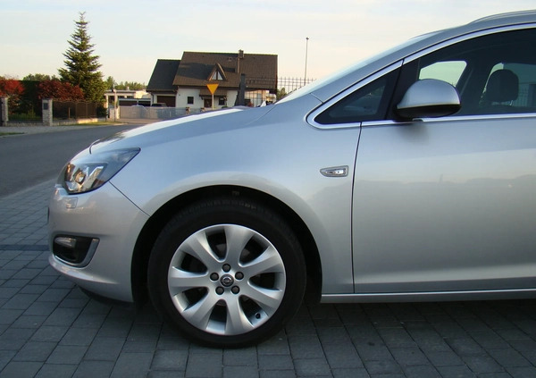 Opel Astra cena 33790 przebieg: 160773, rok produkcji 2013 z Praszka małe 667